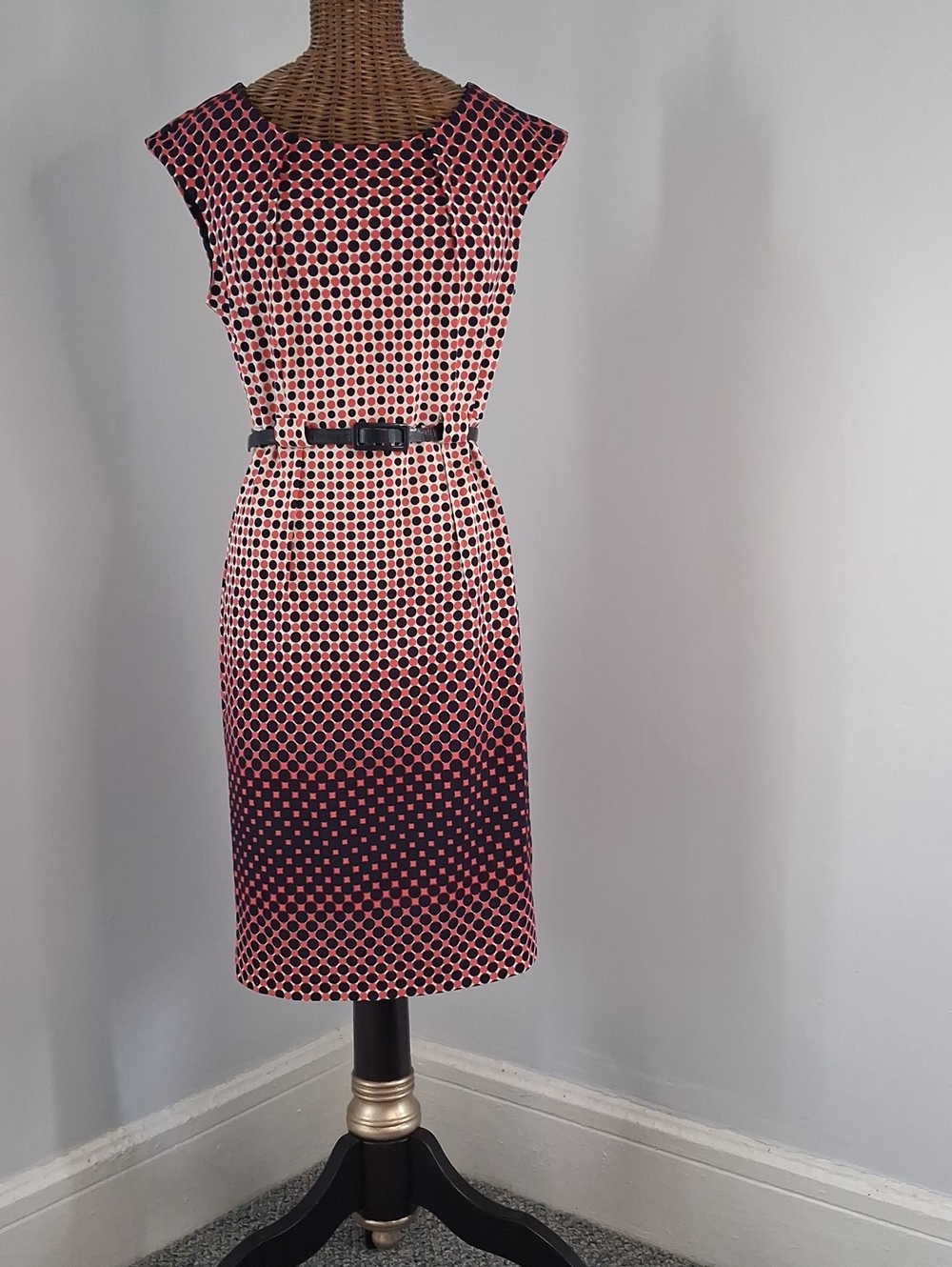 Sleeveless Red and Black Polka-Pattern Sheath Dress